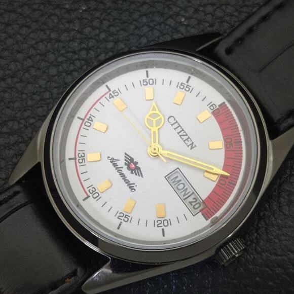 Vintage 1972 Citizen Automatic Mens Silver Watch W/daydate & Red accents - Picture 6 of 9